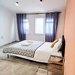 Budget Friendly Apartman *